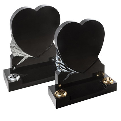 Linthorpe heart shaped memorial